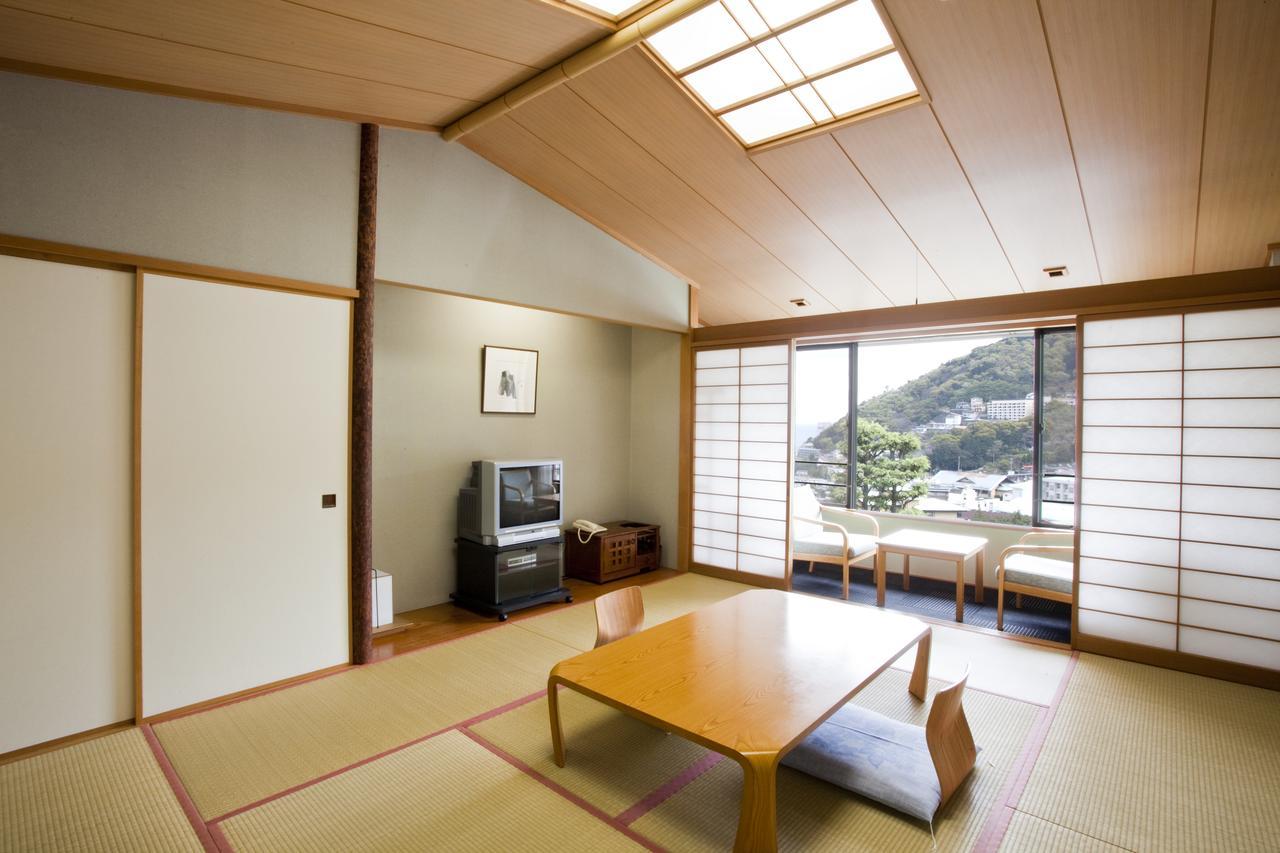 Shiki Resort Shion Atami Atami  Buitenkant foto